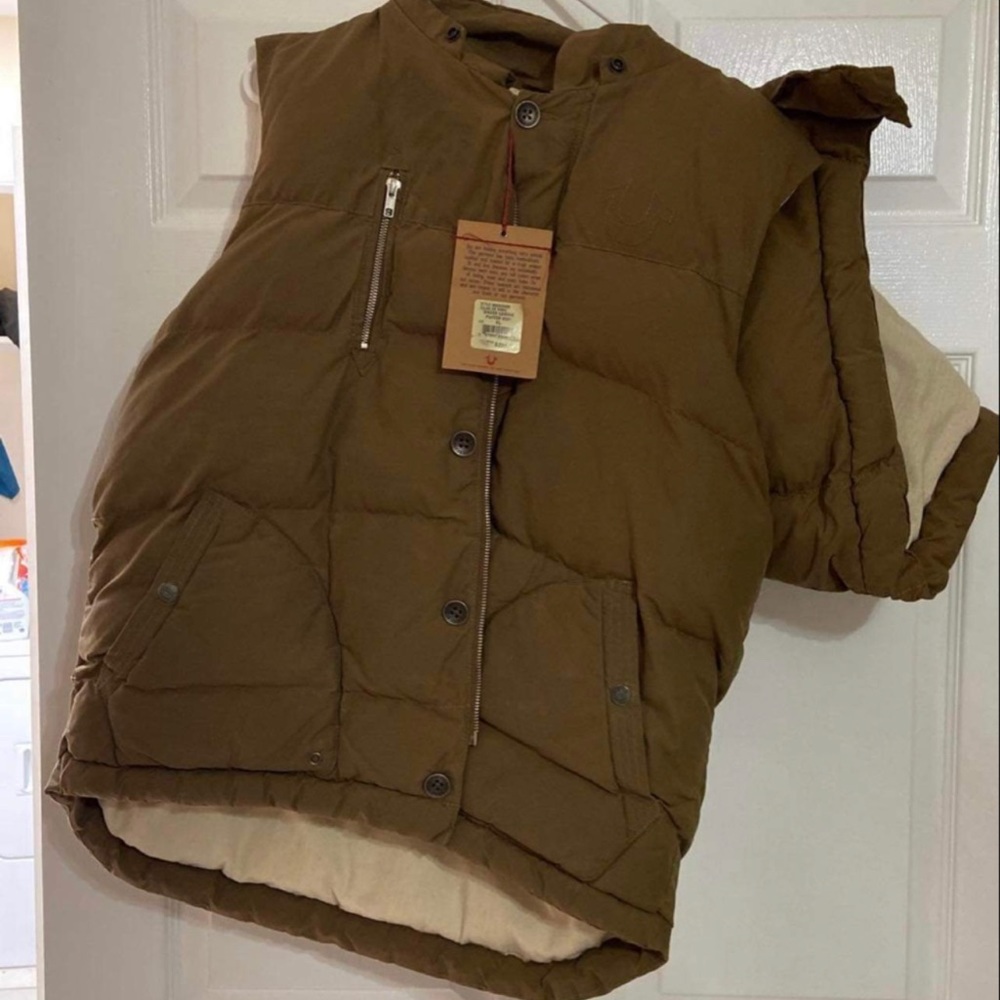 Excellent used condition, NO TAG , run small, M-L, bought new , used 3x